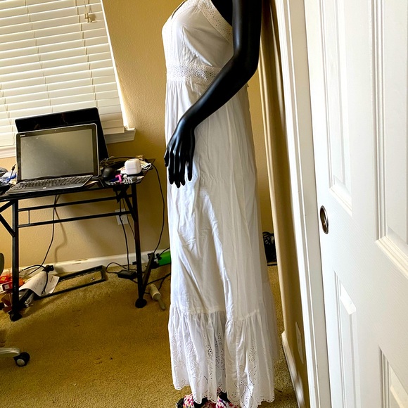 Perfect for Easter/mother’s day/and summer white long maci dress, sleeveless - Picture 8 of 16